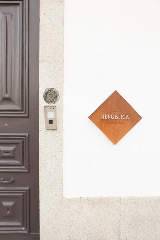 Republica & Hostel